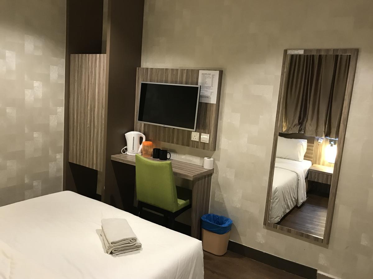 Victory Hotel Johor Bahru Exterior foto